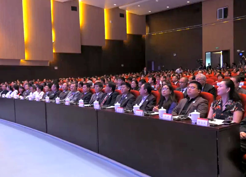 每個婦女，每個兒童啟動儀式